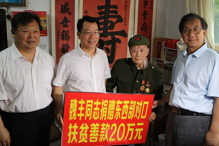 2_1445037082.jpg 2_1445037082.jpg